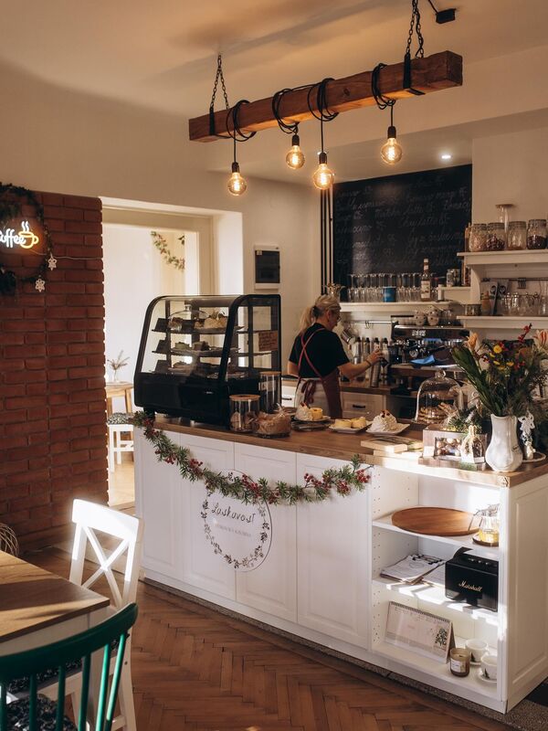 Interiér kavárny Laskavost